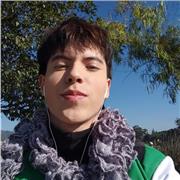 Profesor con experiencia en clases de ciencias sociales